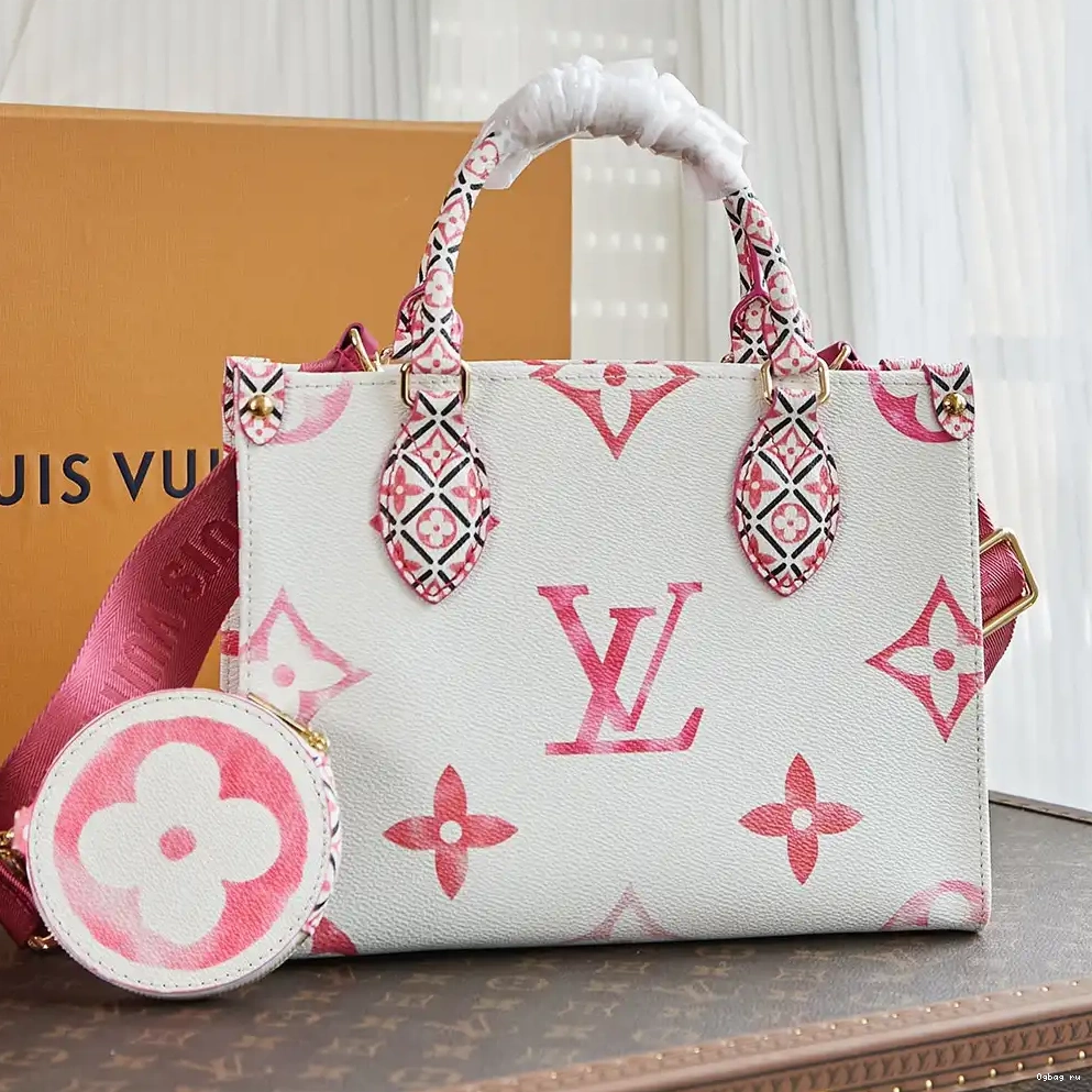 ONTHEGO PM LOUIS VUITTON 0429